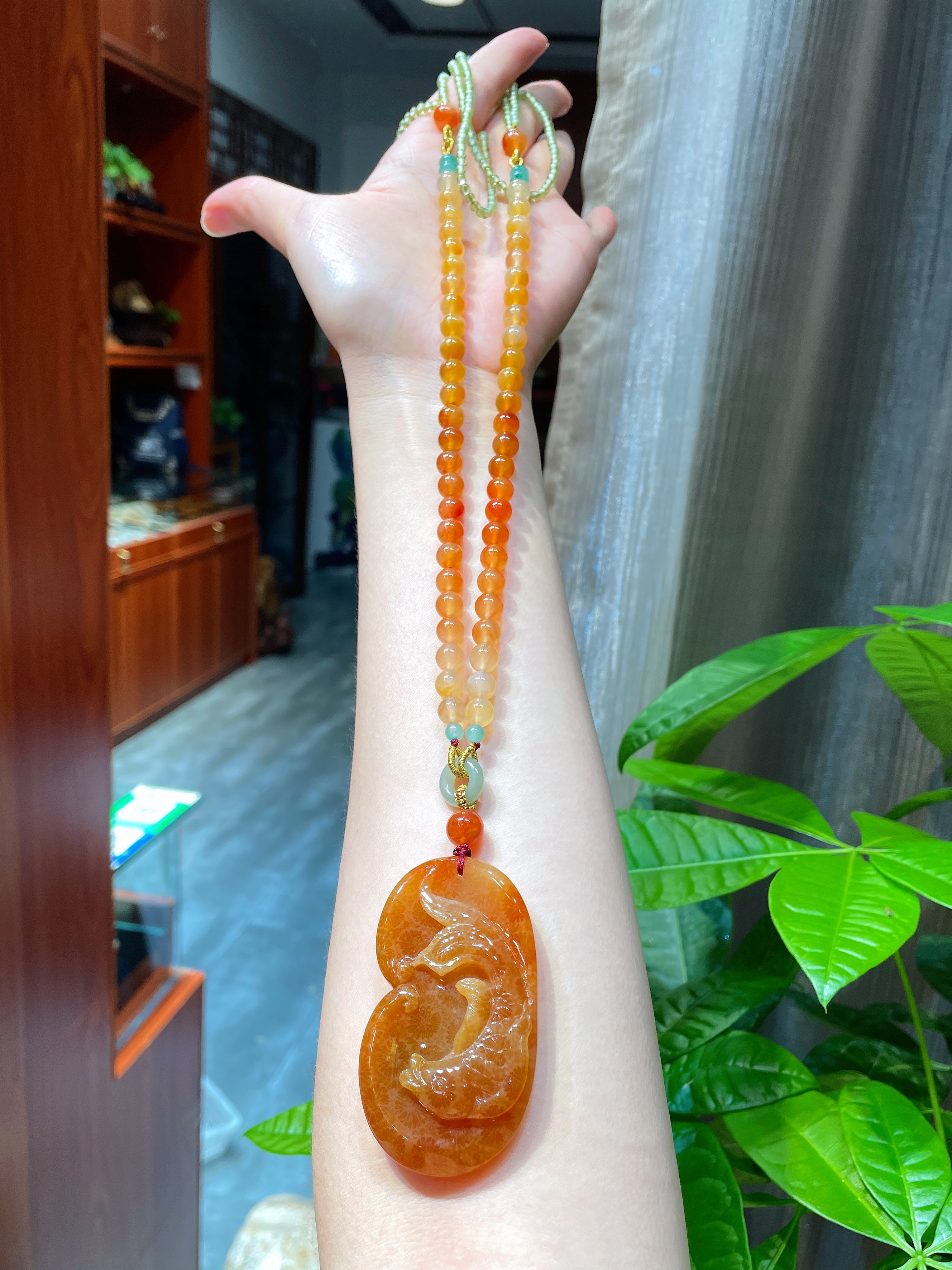 天然珊瑚玉正宗糖化料立体花金龙鱼雕刻挂坠