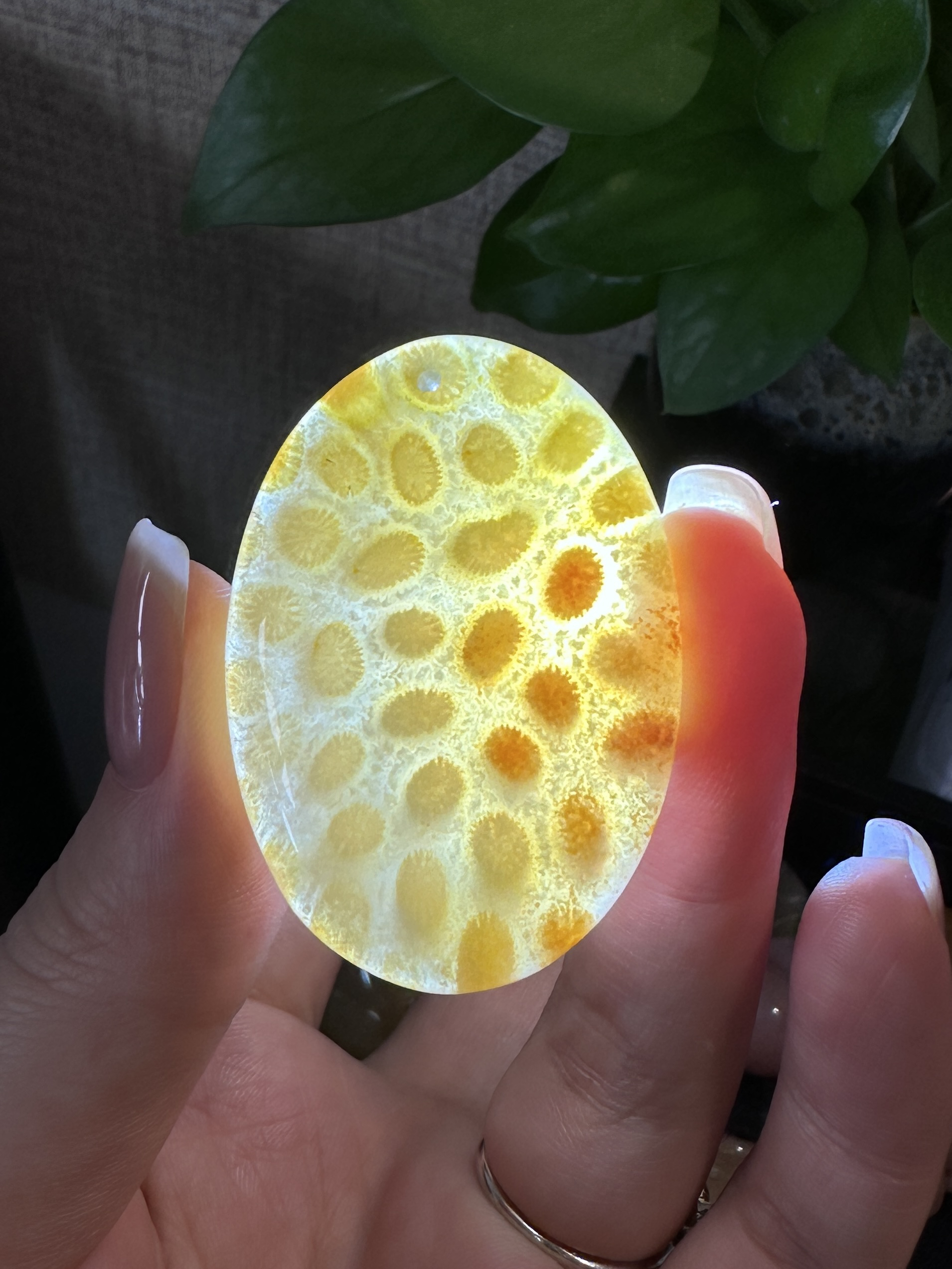 天然原矿无优化糖化料冰透蛋面吊坠