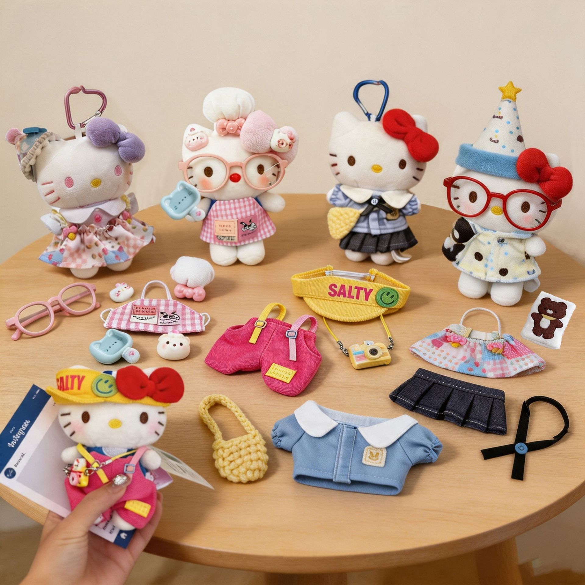 娃衣hellokitty卡通眼镜围裙KT挂件公仔书包玩偶毛绒挂饰钥匙扣裙图片
