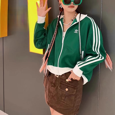 Adidas三叶草 女子春秋款经典70s休闲夹克外套ii0755
