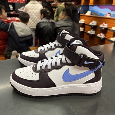 Nike Air Force 1 EasyOn 大童中帮空军一号休闲板鞋FN1193-600