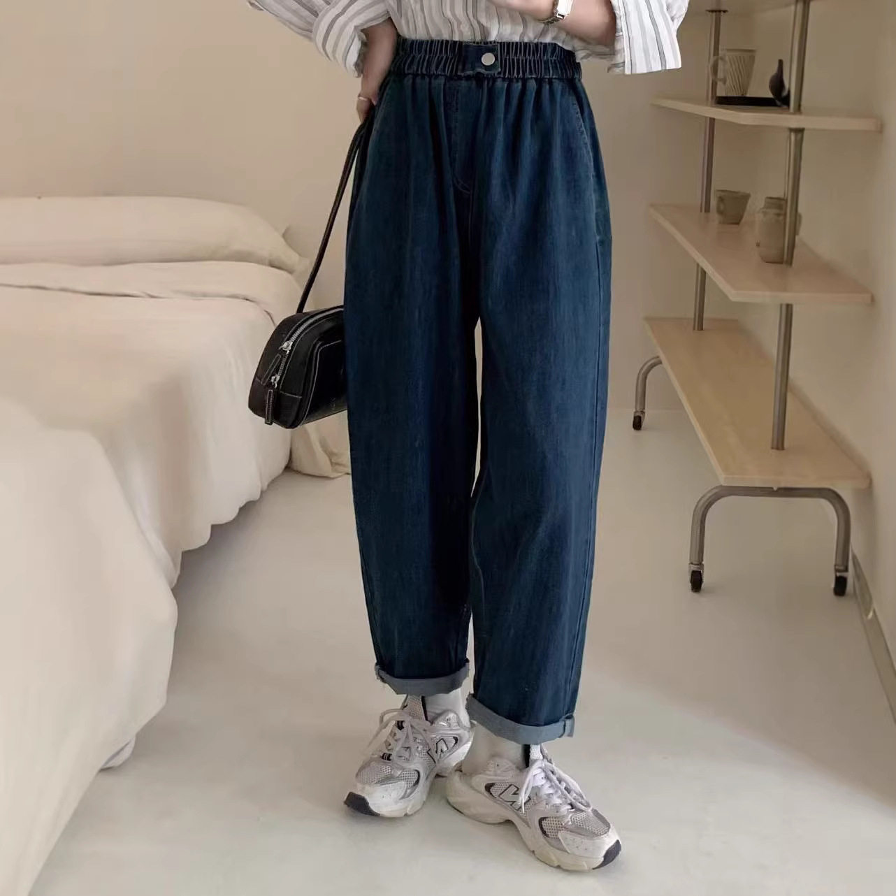 26年春款牛仔裤女宽松休闲韩版学院风松紧腰裤子一粒扣慵懒风裤子