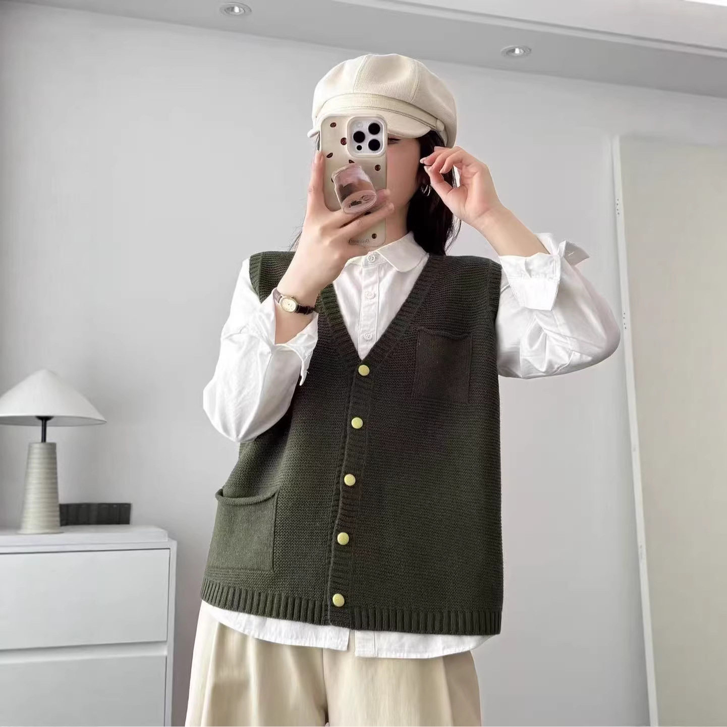 26春款马甲女V领棉线开衫无袖背心学院风纯色马夹新款针织衫马甲