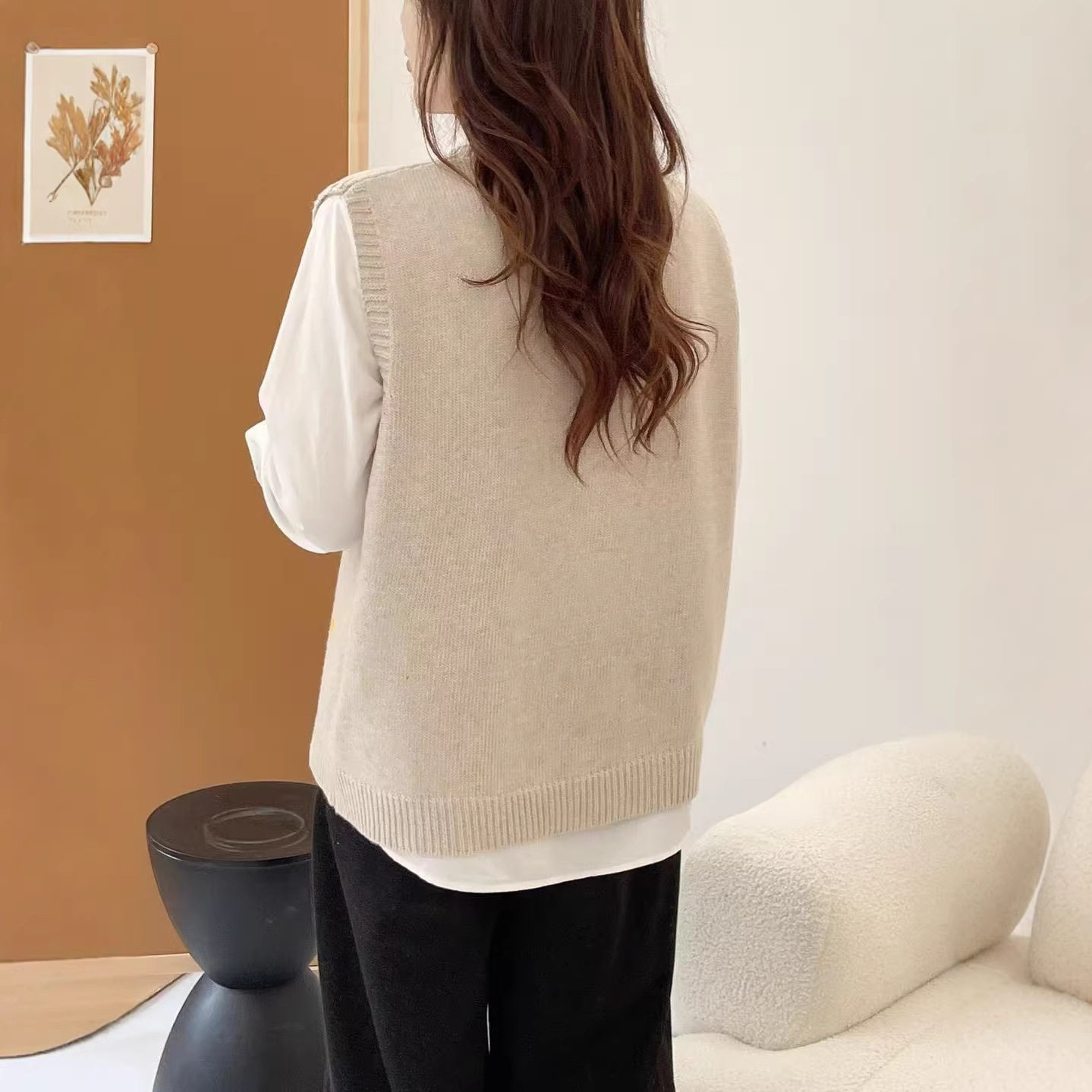 26年春款马甲女圆领套头提花卡通图案学院风棉线马夹背心针织坎肩