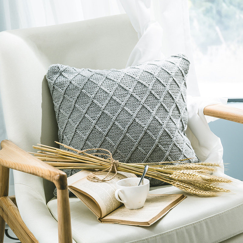 北欧风灰色毛线编织麻花针织沙发装饰抱枕汽车靠垫民宿装饰靠枕