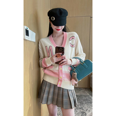 NancyCavally学院风提花针织衫