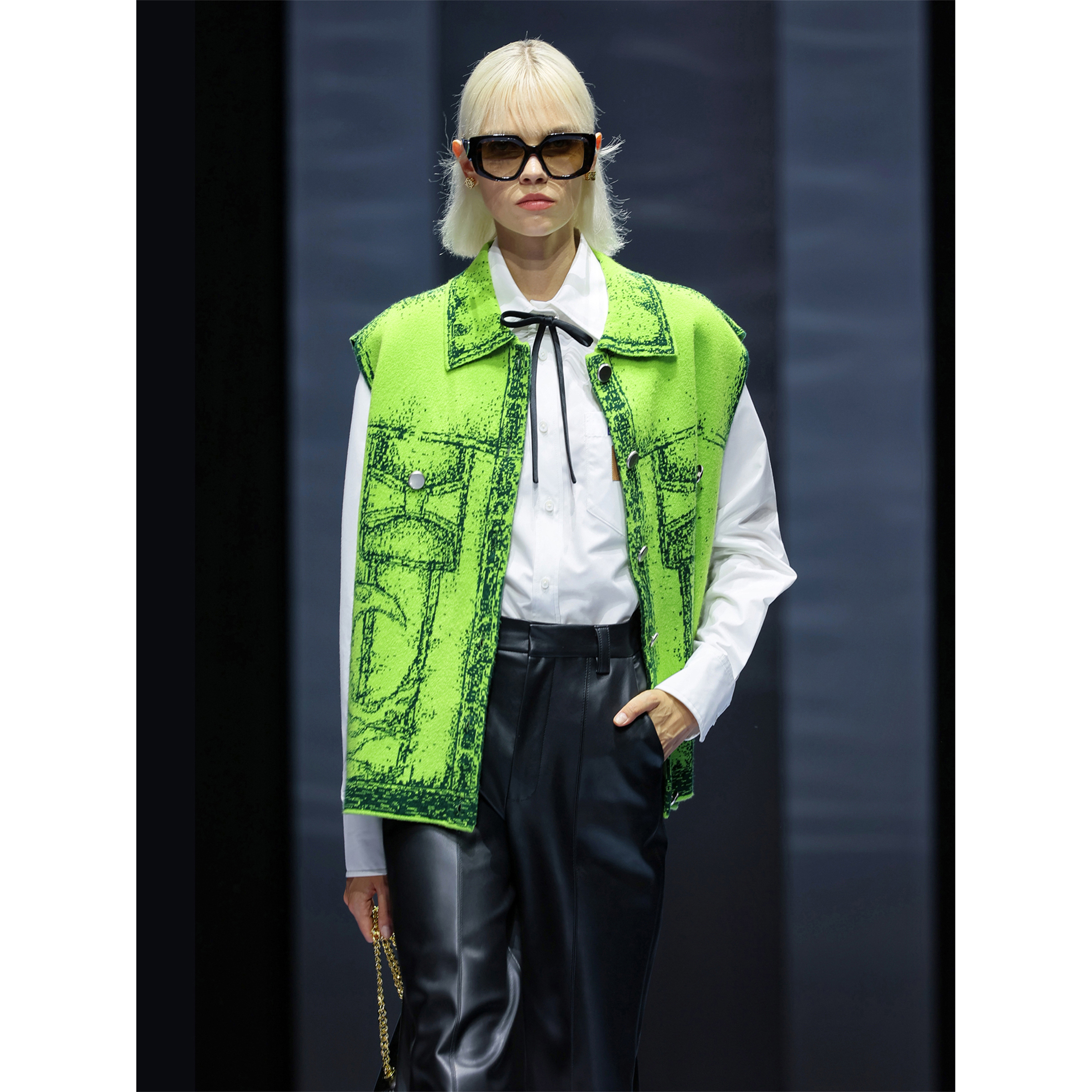 NancyCavally手绘涂鸦针织马甲