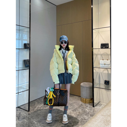 NancyCavally御寒95白鹅绒 377G哑光显瘦廓形连帽短款羽绒服