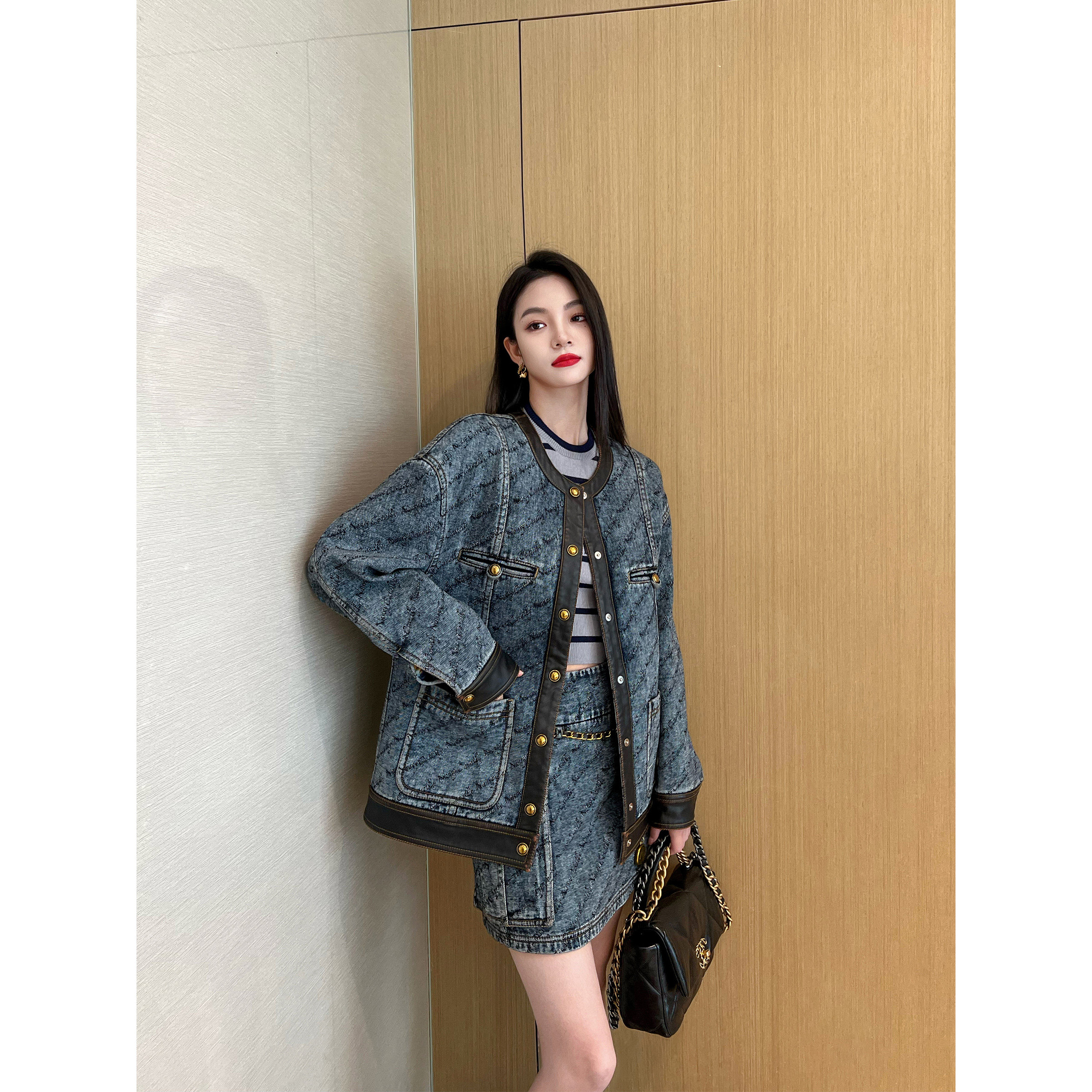 NancyCavally重工系列 立体提花拼水洗PU皮廓形牛仔外套/短裙套装