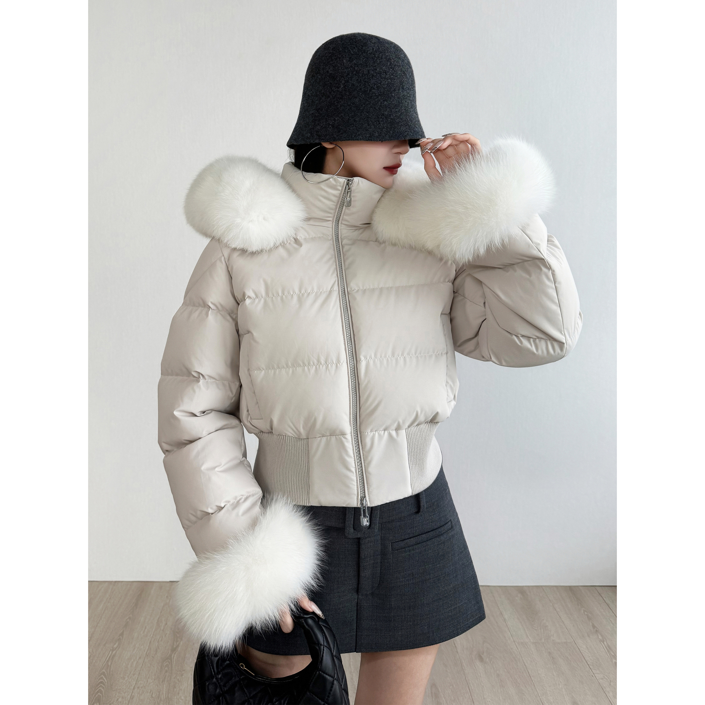 NancyCavally明星私服毛领羽绒服