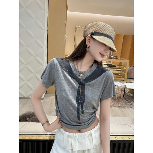 NancyCavally百搭撞色披肩印花T