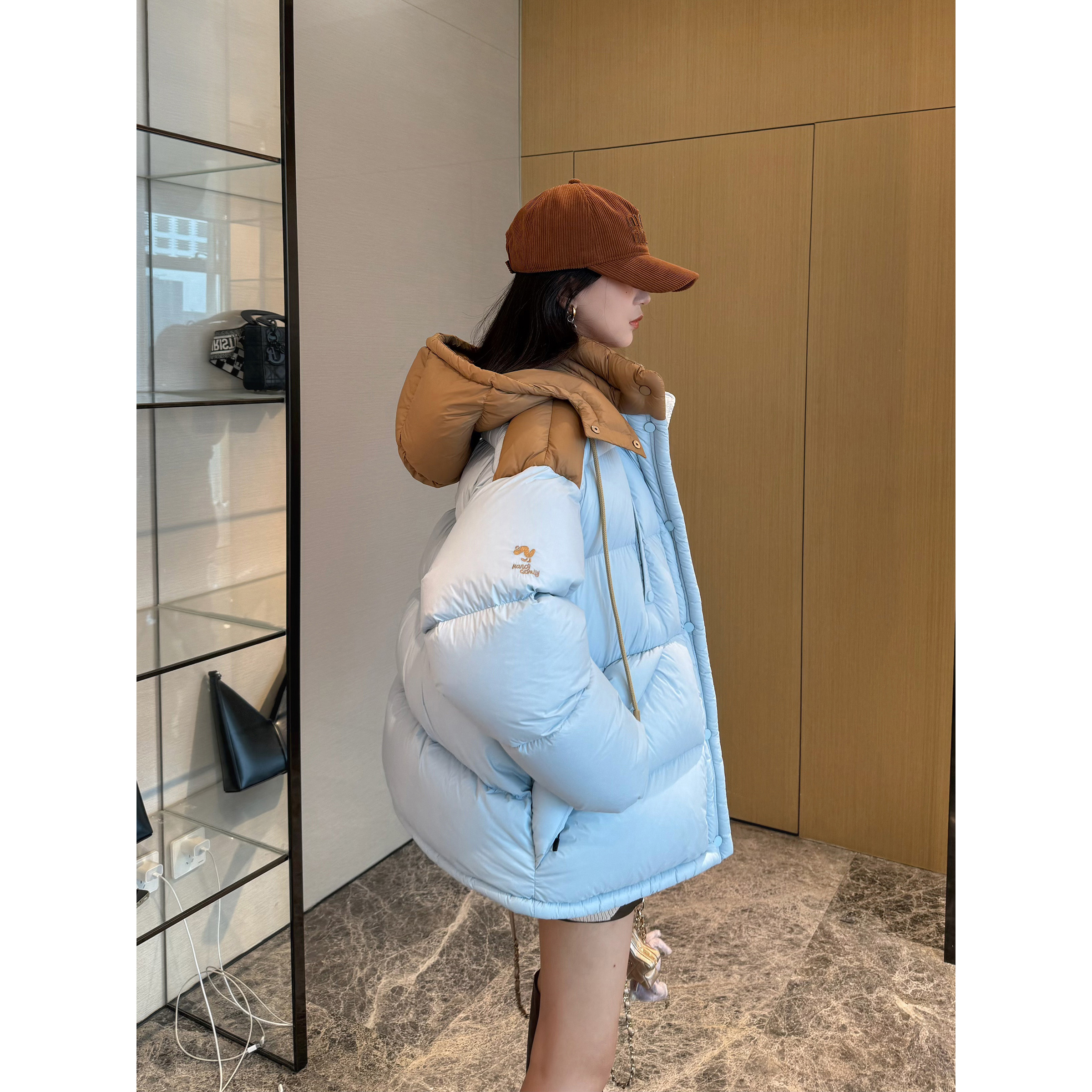 NancyCavally拼色可收腰羽绒服