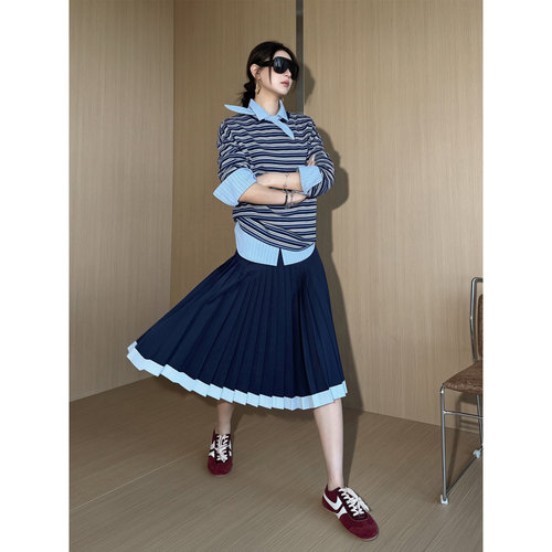 NancyCavally松弛感圆领长袖T恤