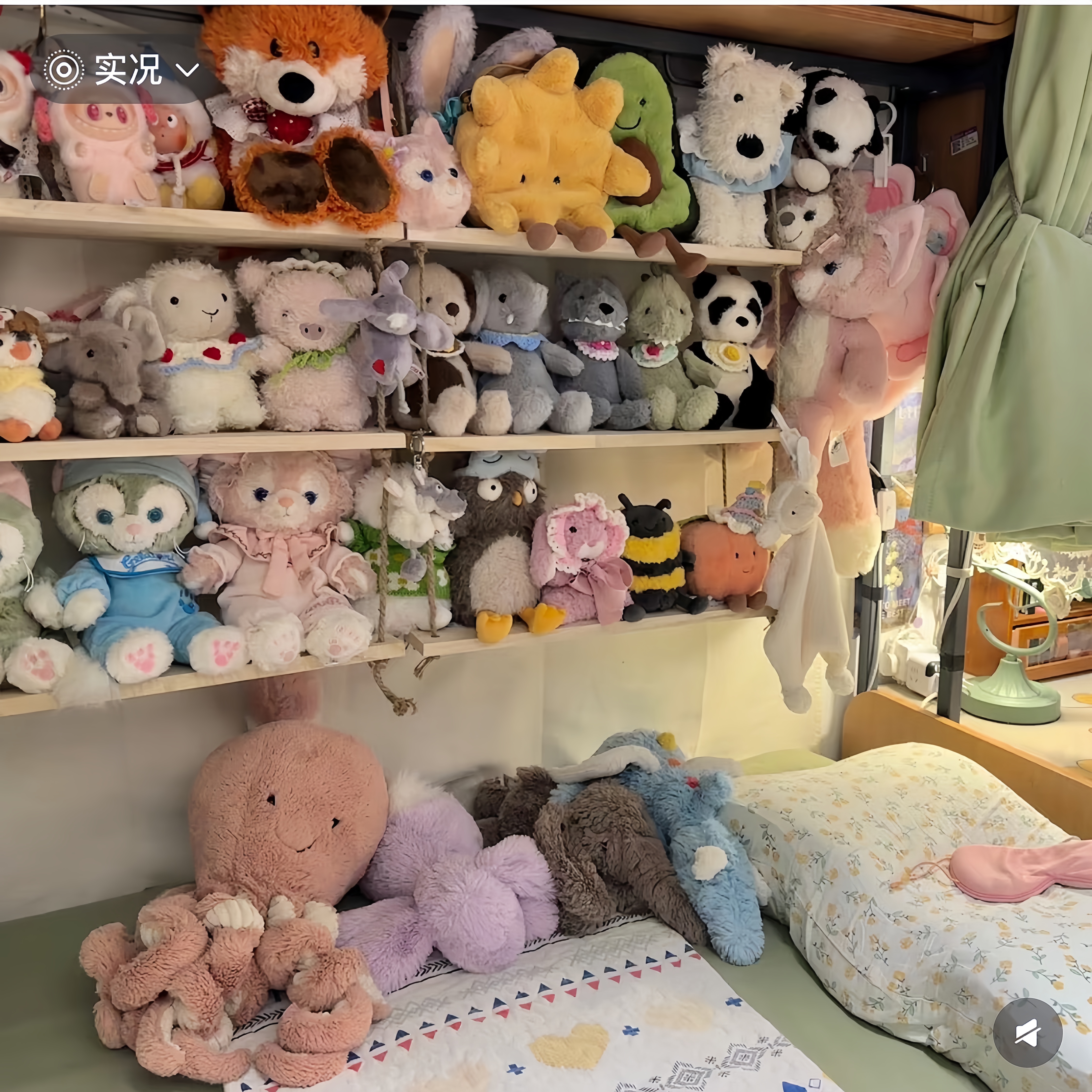 棉花娃娃墙上置物架玩具娃娃整理展示架卡通可爱卧室客厅家用收纳