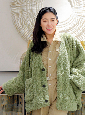 fiu购26开春羊毛泰迪发热环保皮草 温柔绿色保暖大码遮肉短外套女