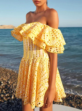 fiu购小众黄色全棉蕾丝度假大摆连衣裙 海边小个子荷叶边露肩短款