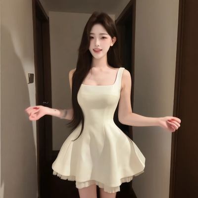 法式气质高级感无袖方领网纱连衣裙2025夏季设计感小众收腰蓬蓬裙