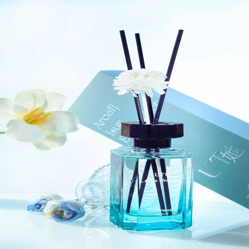 Miss dessert   UT她蔚蓝香薰香氛180ML