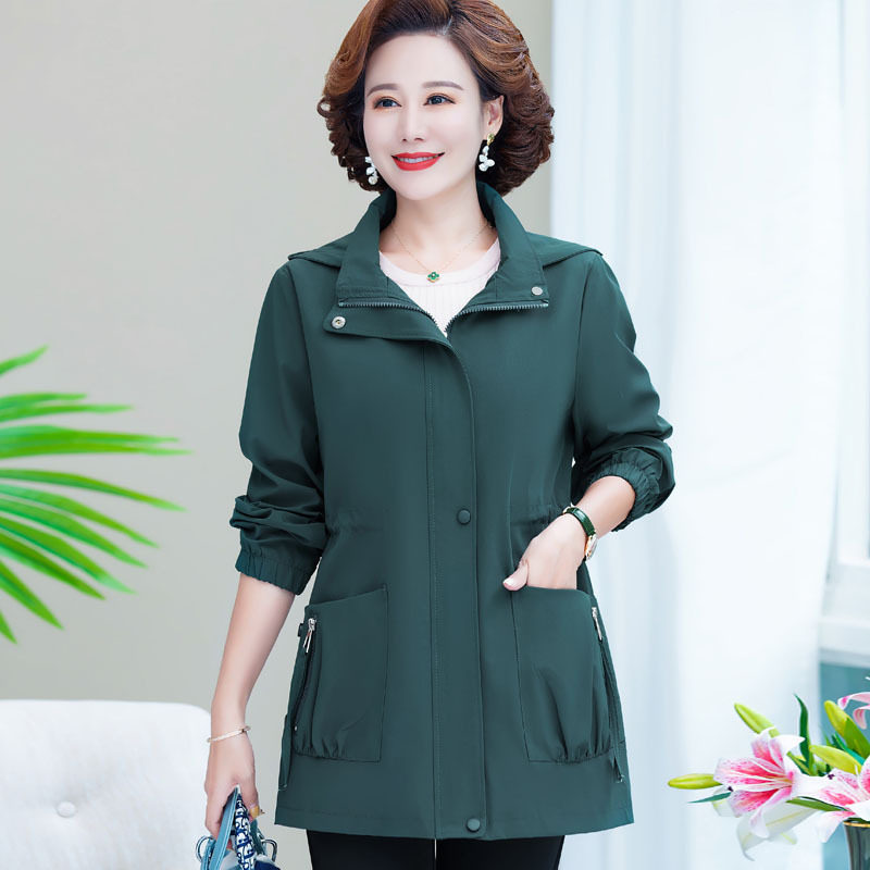 胖妈妈加肥加大春装风衣老年女装洋气时尚外套220斤胖老太太外衣