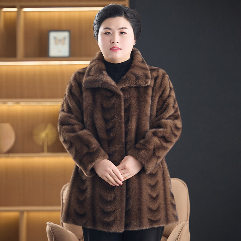 中老年人女装大衣特加肥加大码高贵妈妈冬装外套200斤宽松老太太