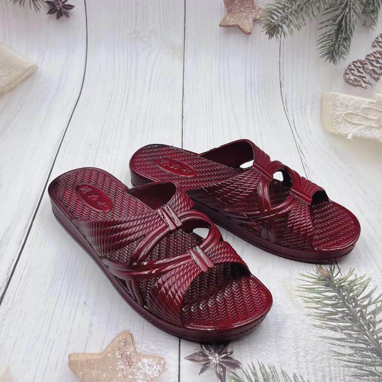 夏季新品中老年舒适软底妈妈凉拖鞋室外穿防滑平底老人平跟奶奶鞋