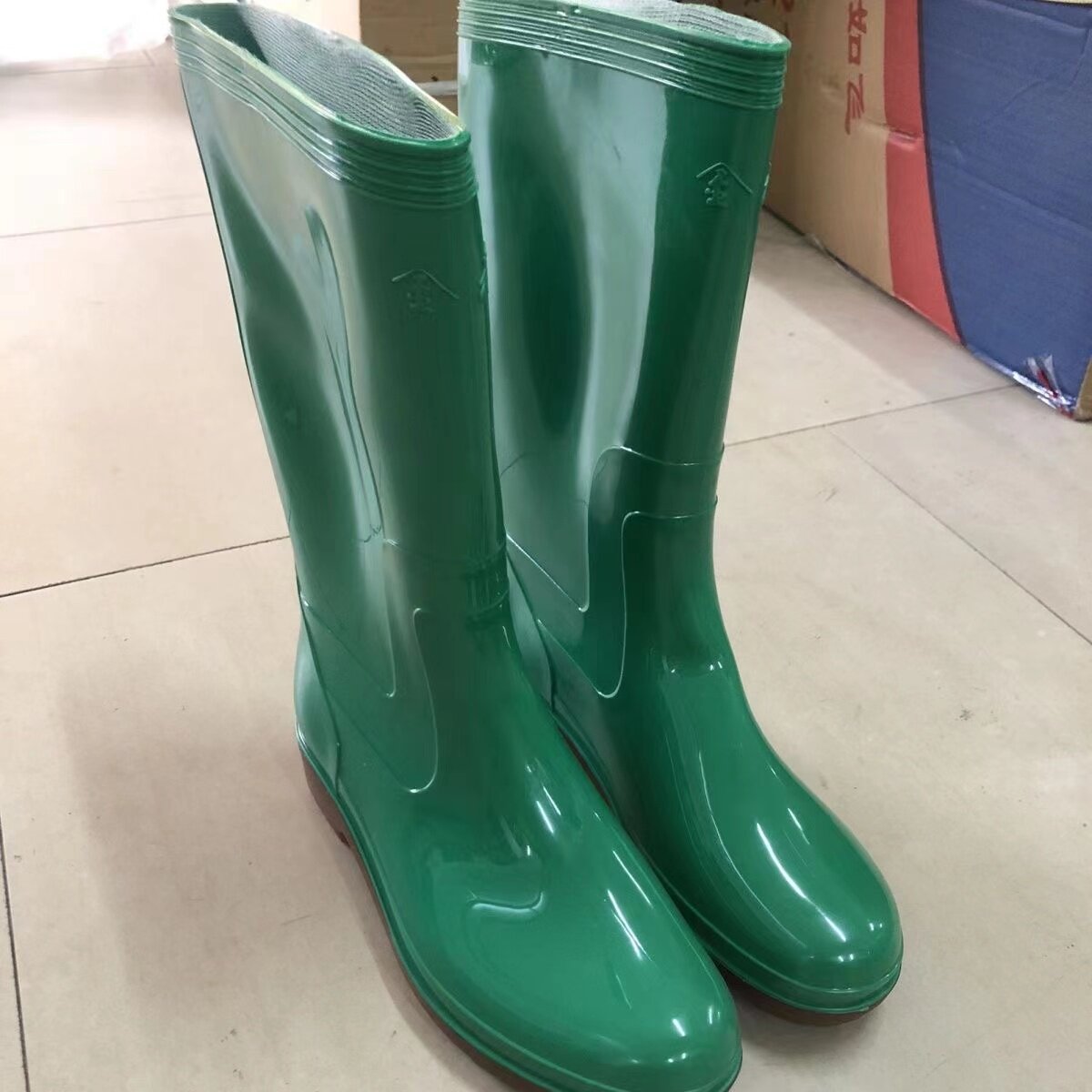 劳保防滑耐磨时尚中筒水鞋新品