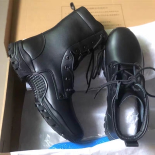 新式正版真皮天空降雨伞靴男户外登山超轻软底减震耐磨防穿训练靴