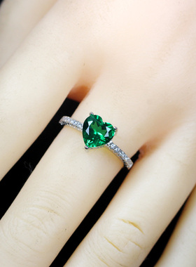 祖母绿女纯银镀玫瑰金心形戒指