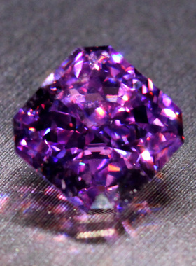 雷迪恩冰花切面紫色宝石紫锂辉石裸石戒面旺夫正方形彩宝高级感女