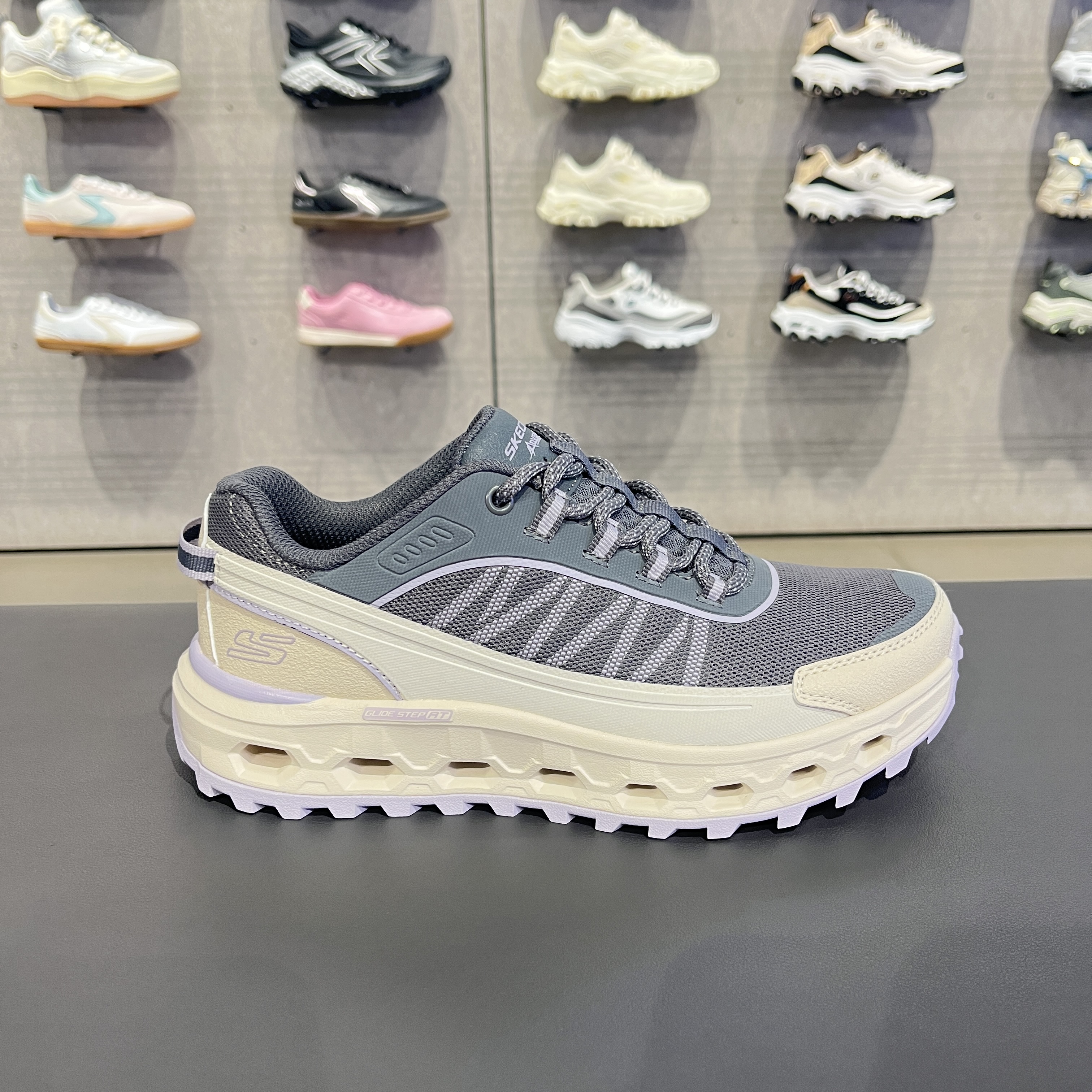 Skechers斯凯奇云海徒步鞋女子缓震耐磨透气越野耐磨登山鞋180049