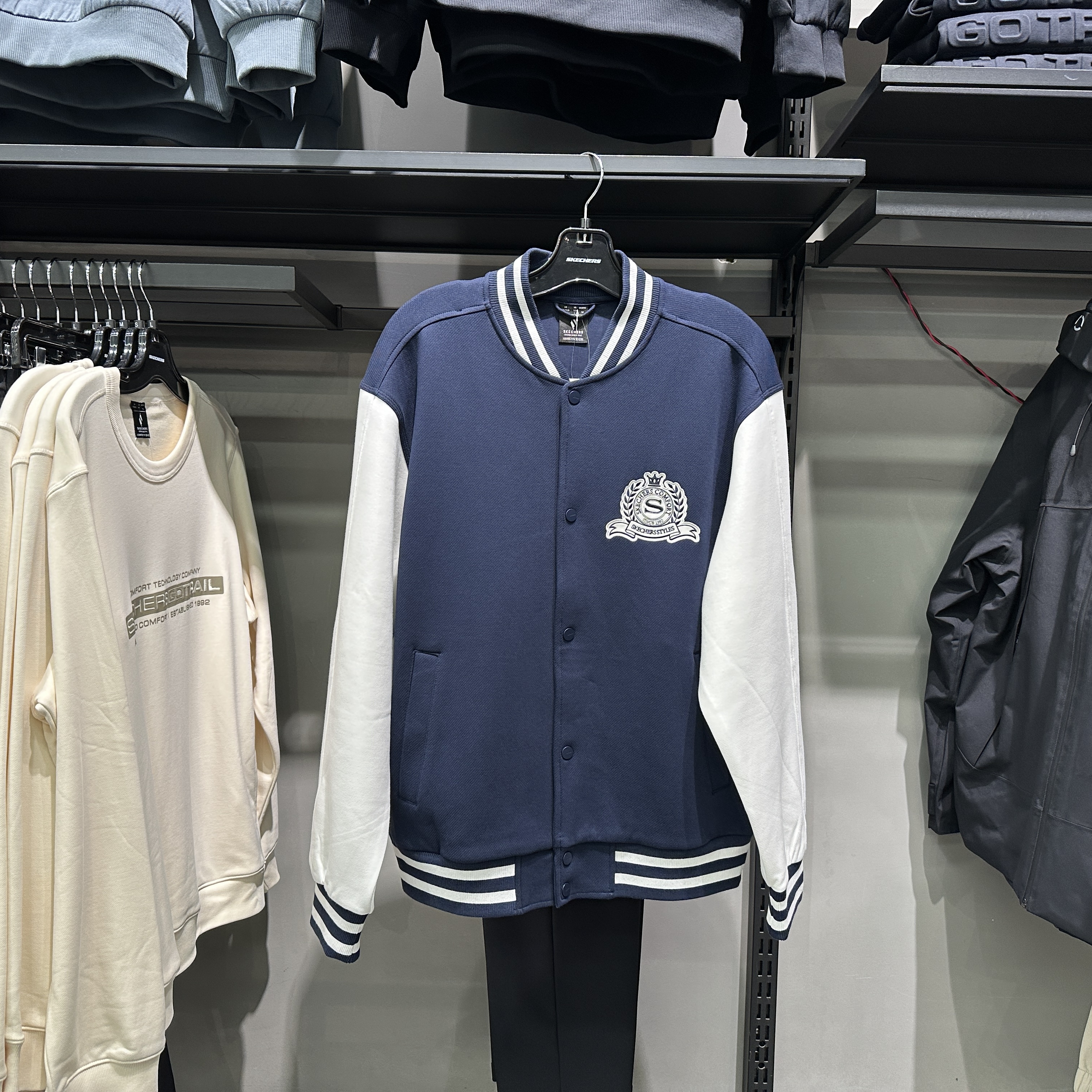 Skechers斯凯奇成毅同款男女同款休闲棒球服保暖针织外套L325U005