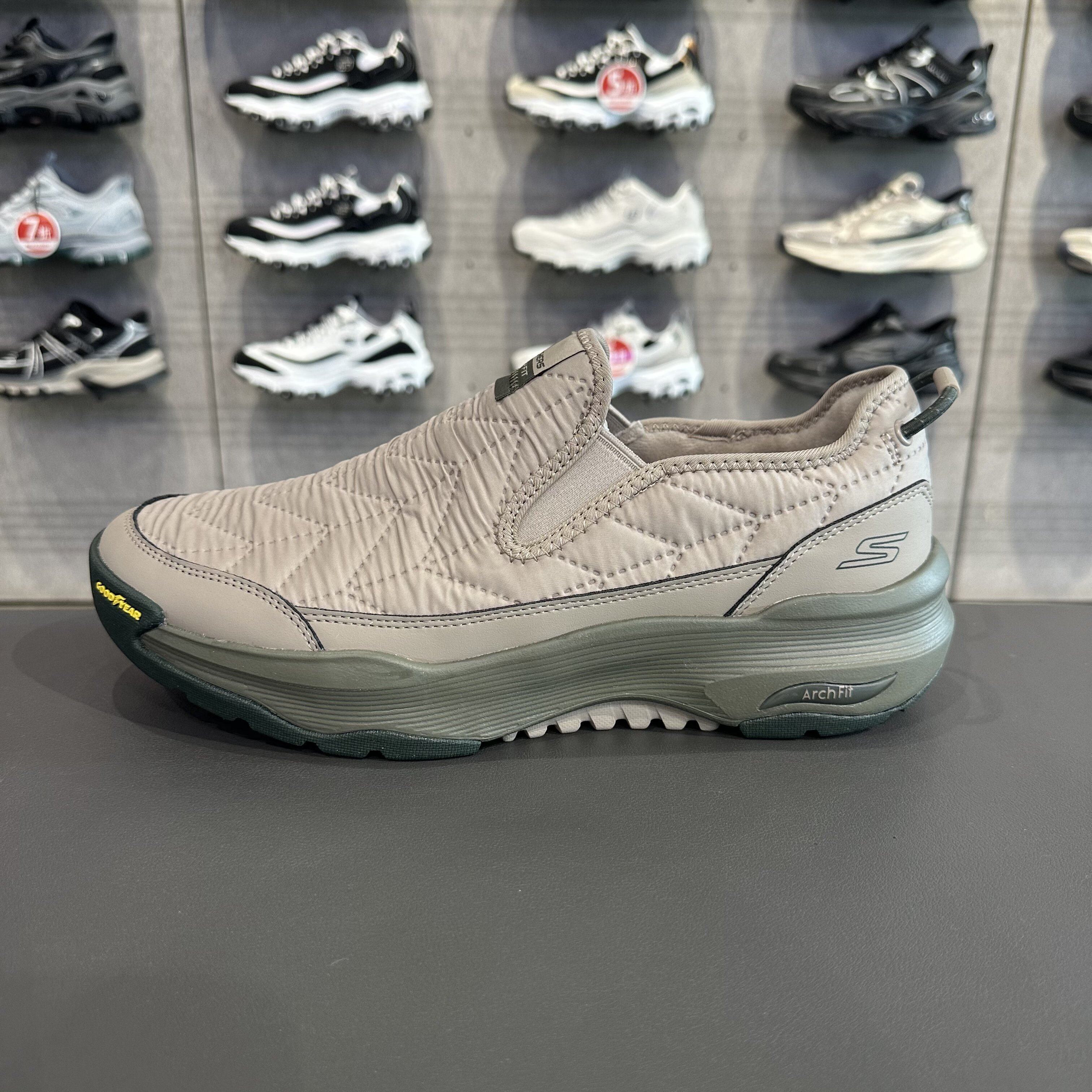 Skechers斯凯奇男士秋冬保暖缓震一脚蹬休闲运动户外徒步鞋216964