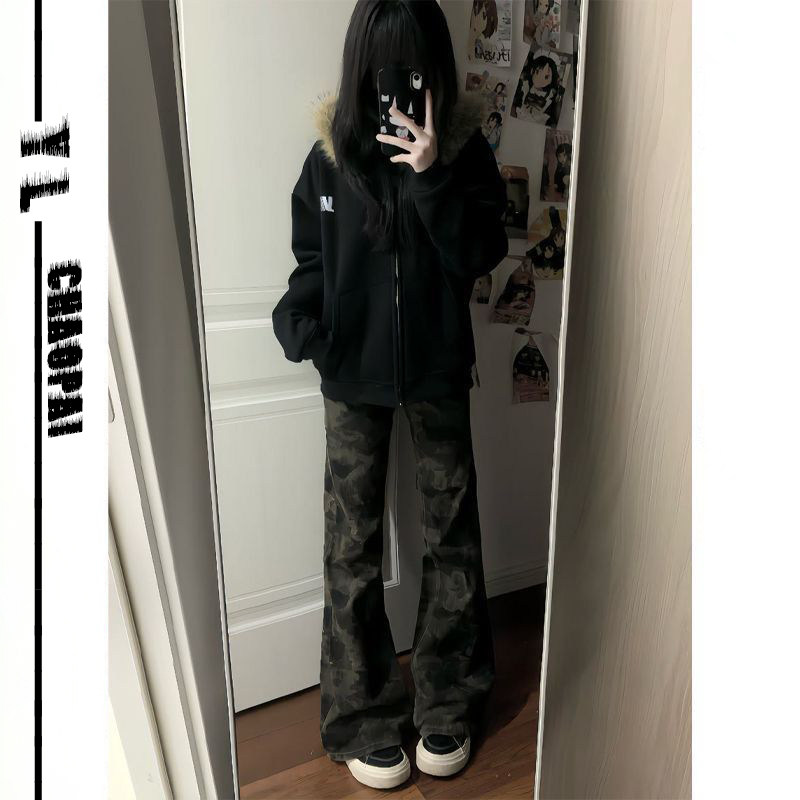 连帽卫衣外套女迷彩微喇牛仔裤
