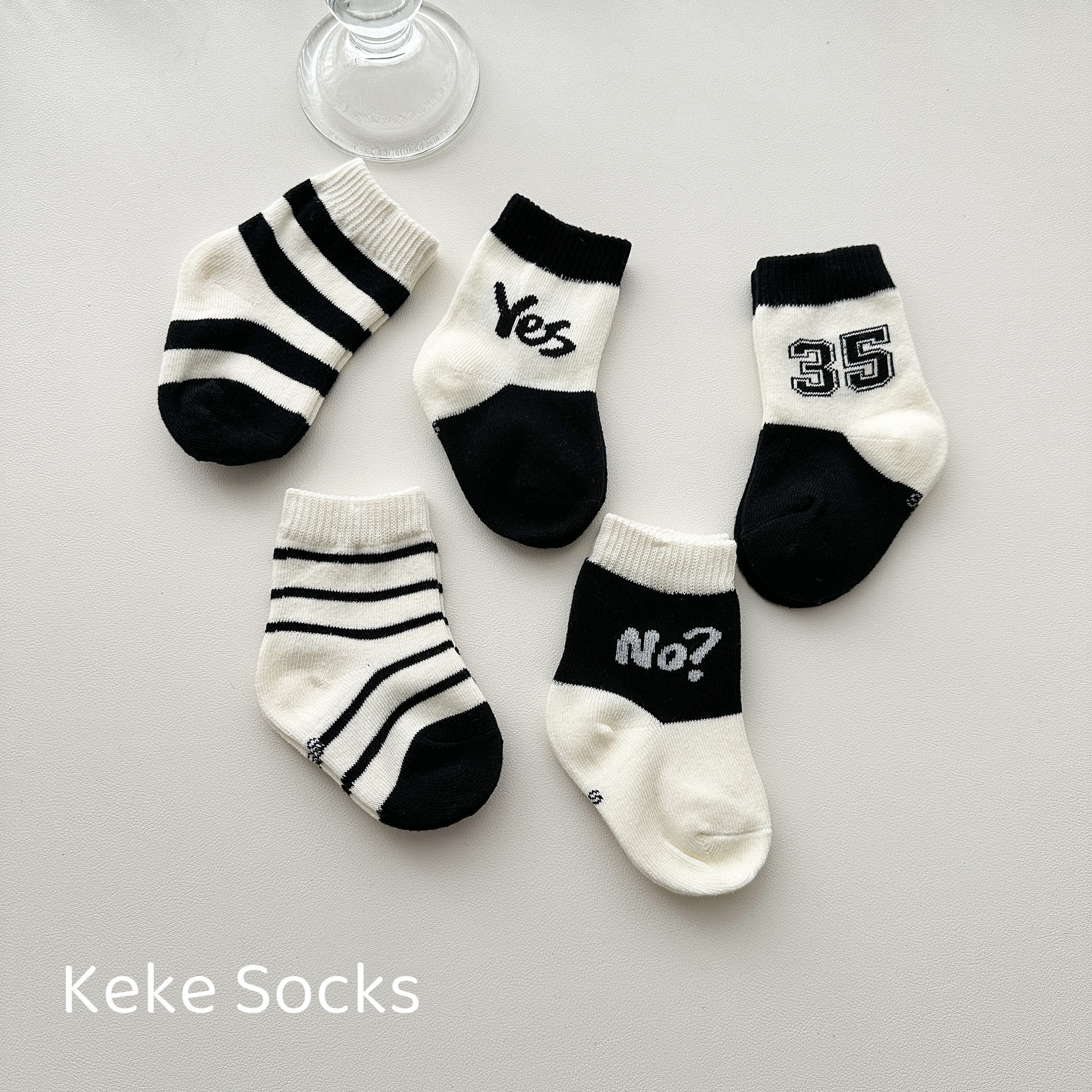 学院中筒袜春秋黑白潮袜