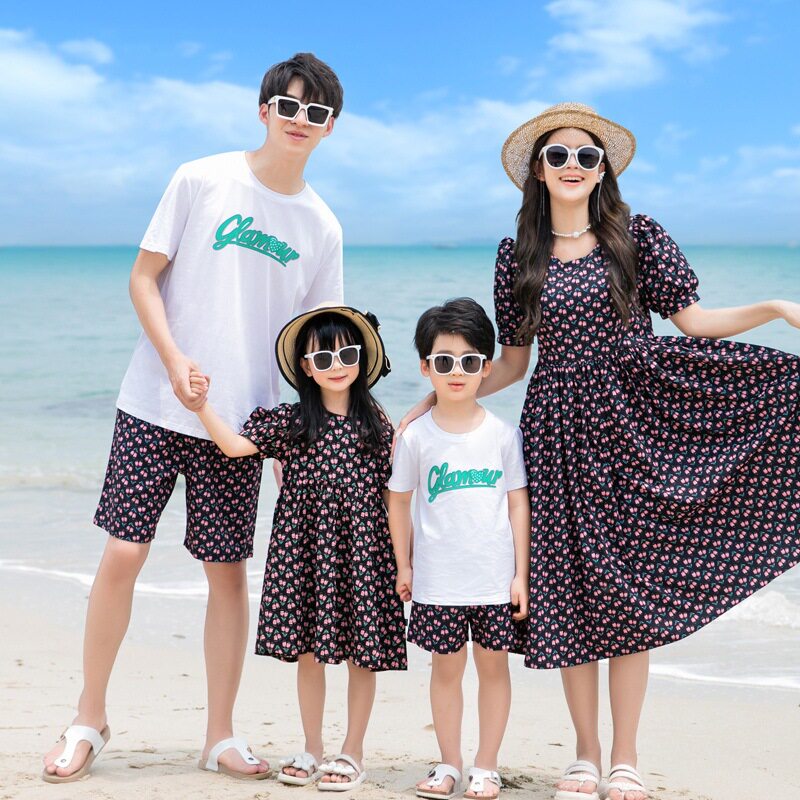 2025夏季新款亲子装夏装一家四口海边度假沙滩套装洋气连衣裙