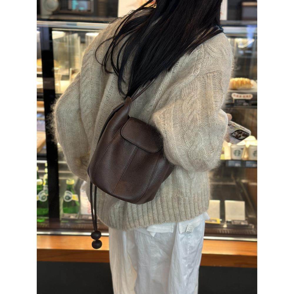 时尚南瓜包女2025新款真皮软皮腋下水桶包高级感托特包单肩斜挎包,箱包皮具/热销女包/男包,水桶包,淘宝优惠券,粉丝福利购,淘宝优惠卷