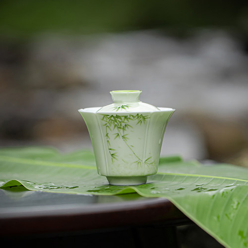 小苍翠釉下彩手绘竹子单盖碗茶杯
