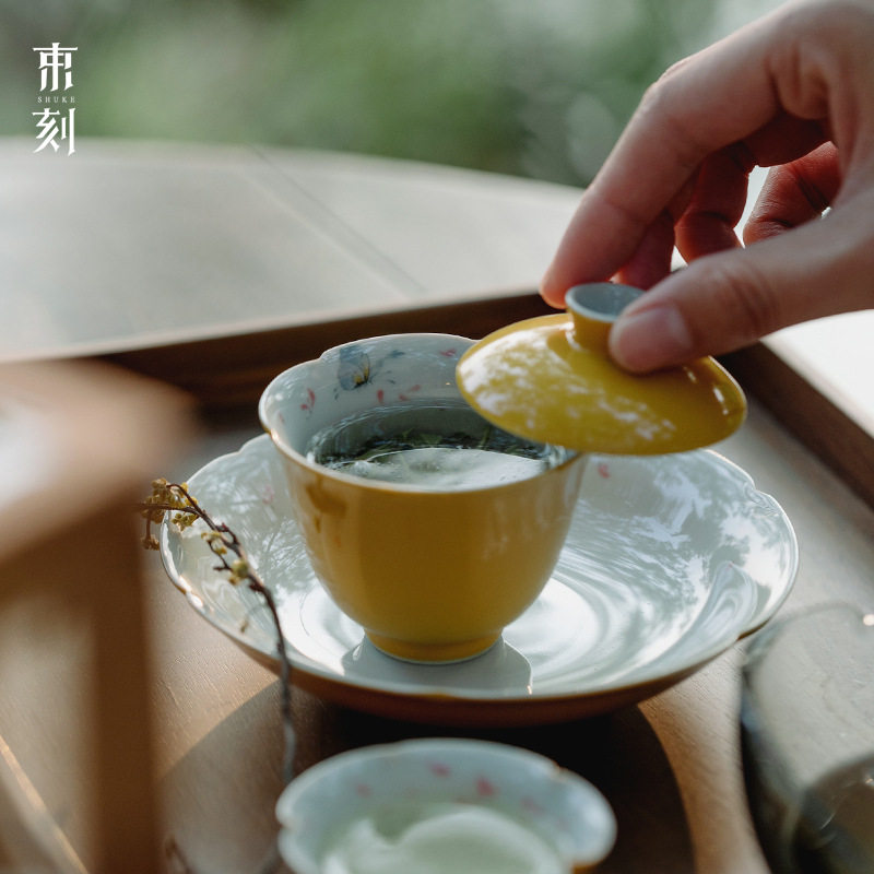 束刻釉下粉彩手绘彩蝶花口小盖碗1人小容量泡茶碗小清新单人茶具,餐饮具,盖碗,淘宝优惠券,粉丝福利购,淘宝优惠卷