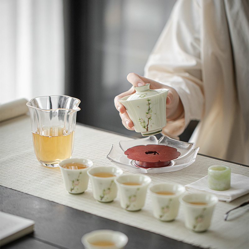 白瓷盖碗功夫茶具梅花手绘礼盒装