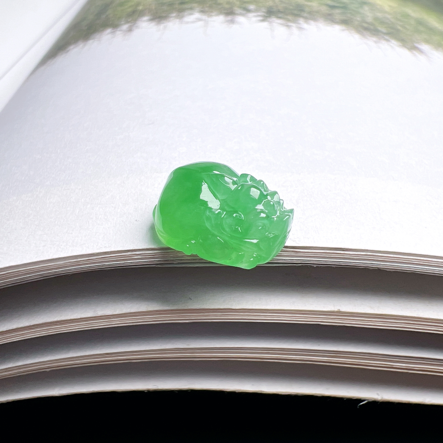 翡翠冰种满绿招财貔貅戒面女裸石