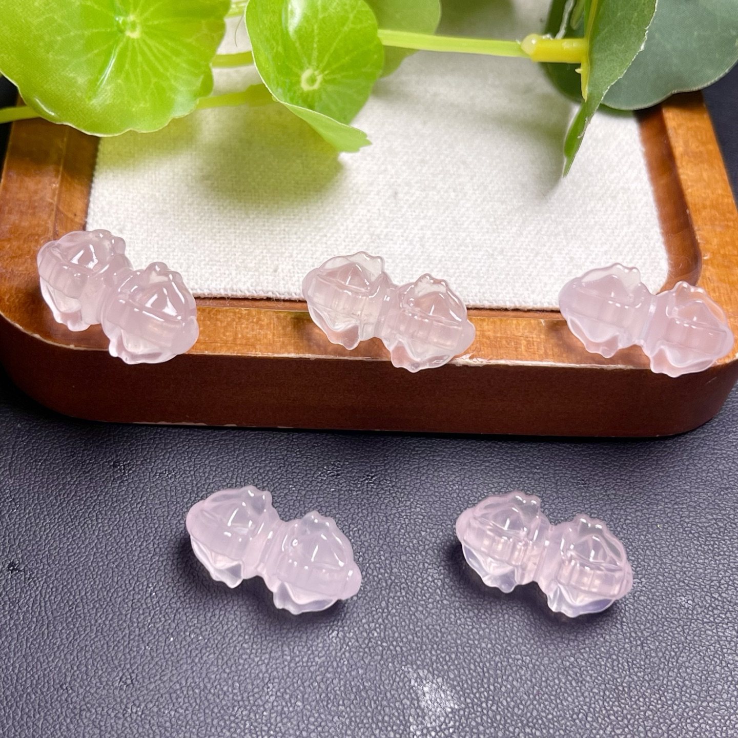 天然粉水晶金刚杵雕刻件手工DIY手链项链吊坠滴溜串链饰品配件