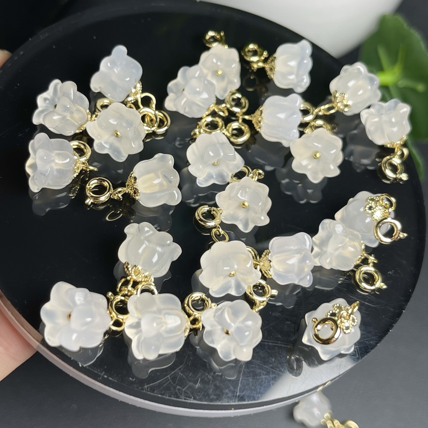 天然白玛瑙铃兰滴流手工DIY手链项链吊坠挂件串链水晶配件饰品