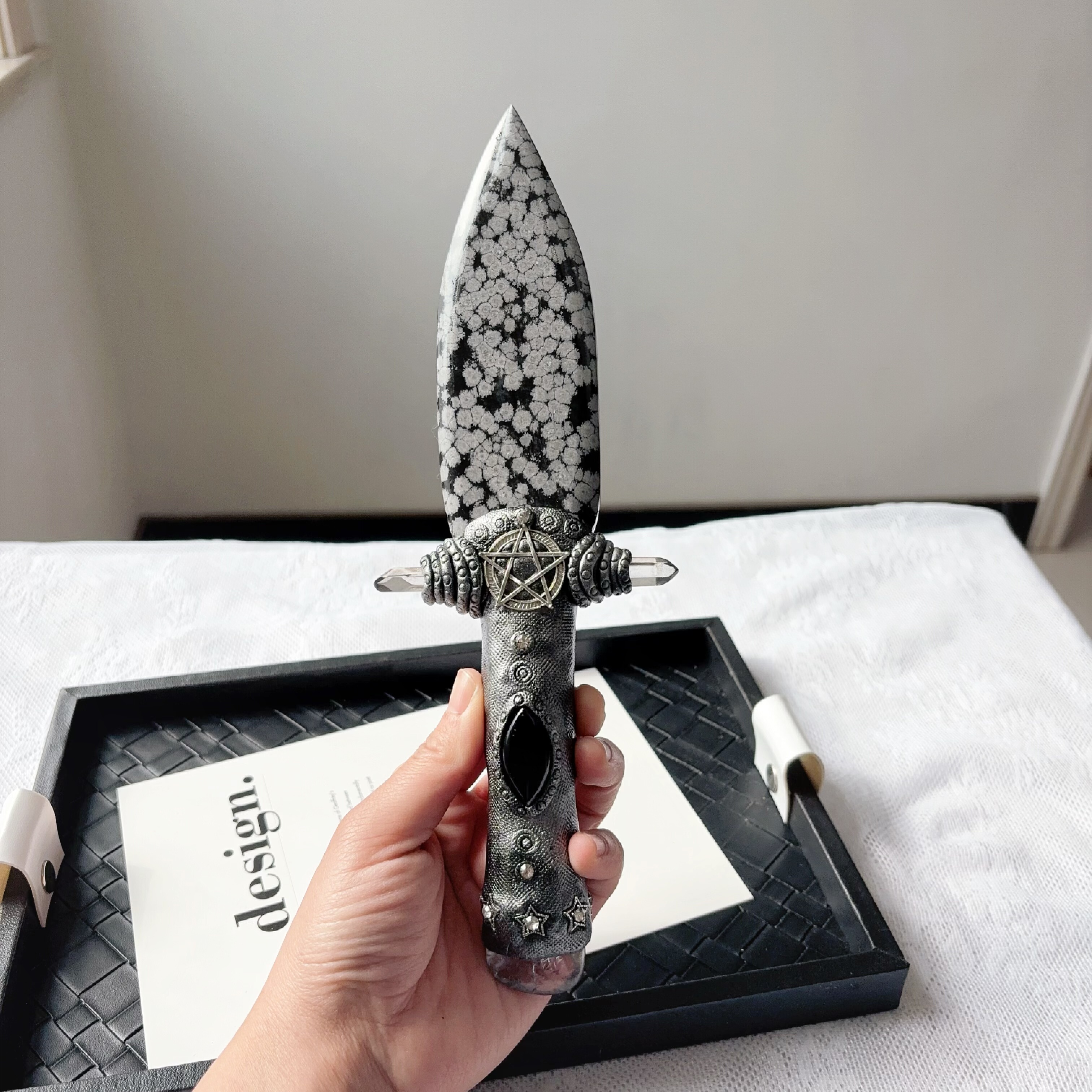 天然水晶雪花黑曜石原石打磨匕首刀剑权杖双尖摆件装饰送礼物把玩