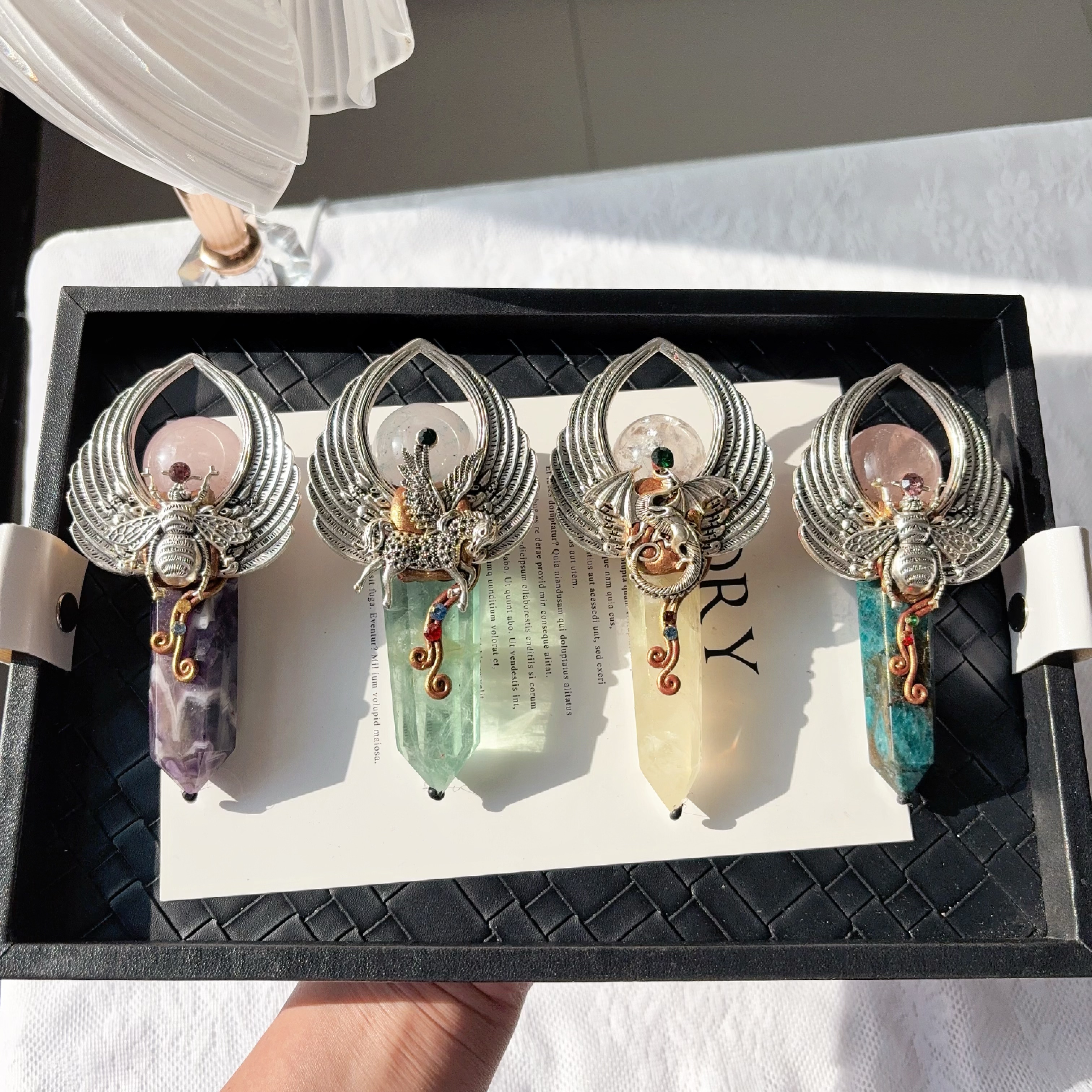 天然粉水晶球白柱子黑曜石手工制作小权杖天使之翼摆件装饰魔法棒图片