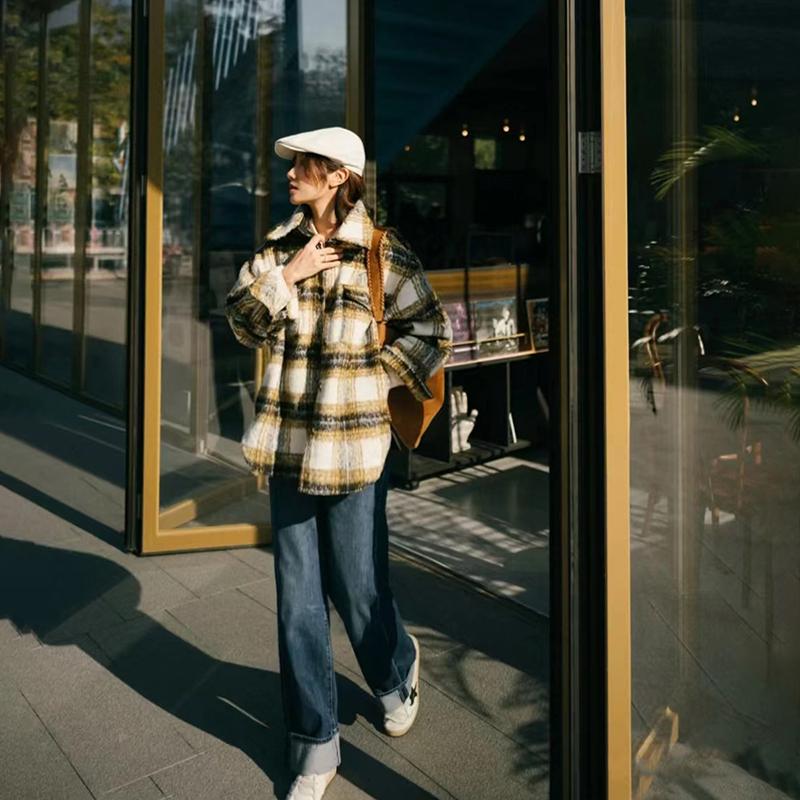 气质UP~时尚女孩经典款~舒适橄榄绿~格纹拉绒毛呢外套