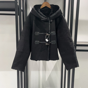 韩式 LOW秋冬休闲加厚连帽廓形两面穿牛角扣羊毛皮一体女士短外套