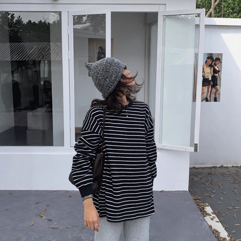 慵懒风贴标磨毛条纹长袖T恤女