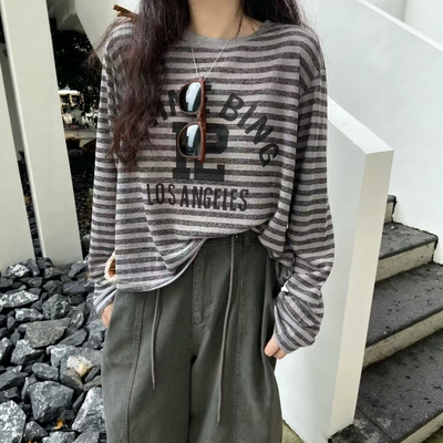 one seven字母印花撞色条纹长袖T恤女2026秋圆领宽松休闲短款上衣