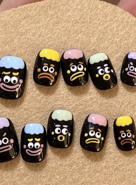 儿童2025新款可爱奇奇怪怪短方圆多巴胺黑色穿戴美甲贴片卡通涂鸦