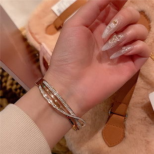 18k玫瑰金满钻手镯女钛钢手环网红轻奢精致ins小众不掉色闺蜜手链